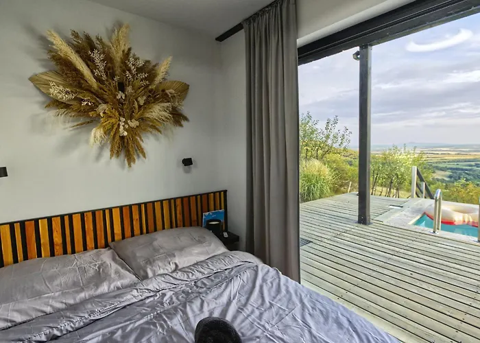 Ateliery Nad Zavozom *